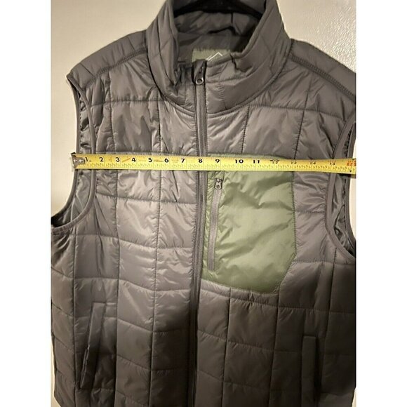 St. John’s Bay puffer vest - Picture 5 of 6